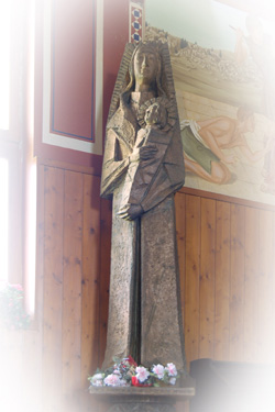 Statua in bronzo della Vergine Maria